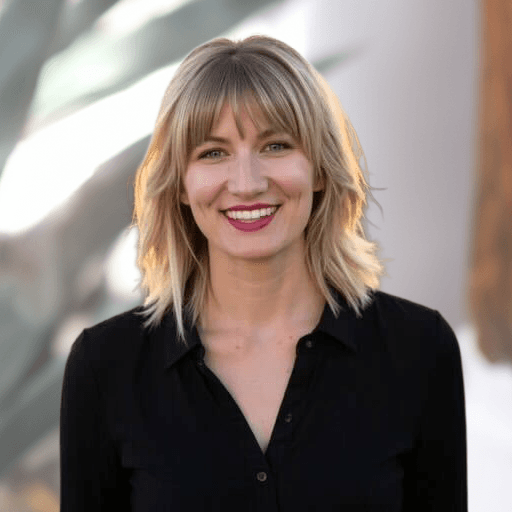 Pamela Lee  